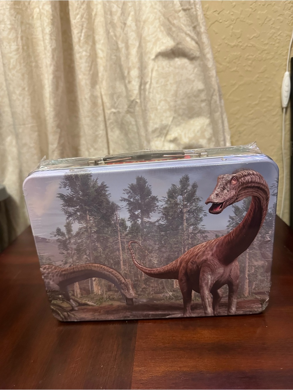 PLAYBEA UNLIMITED IMAGINATION DINOSAUR SET IN LUNCH BOX STYLE METAL BOX Sealed